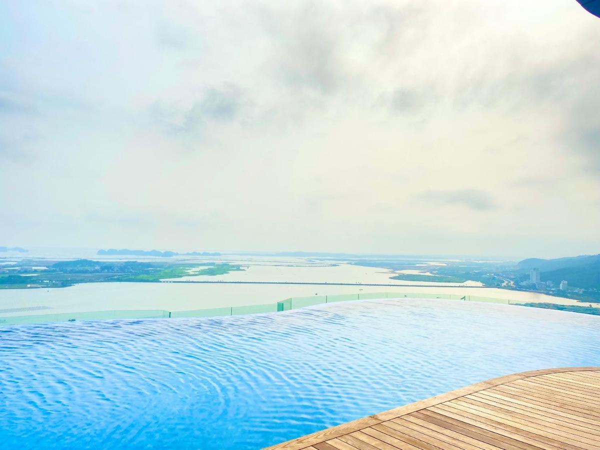 A La Carte Ha Long Apartment By The Beach Exteriér fotografie
